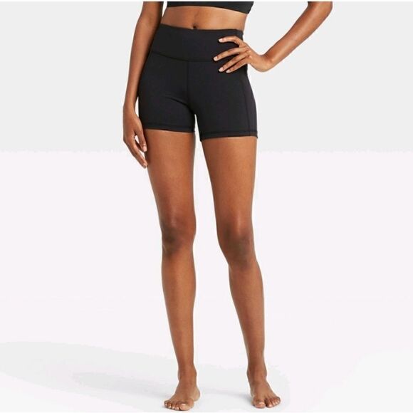 All in Motion- Women’s Black Contour Power Waist Mid-Rise Shorts, Plus Size XXL - Picture 1 of 8